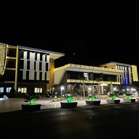 Deluxe Resort And Spa Koplik エクステリア 写真