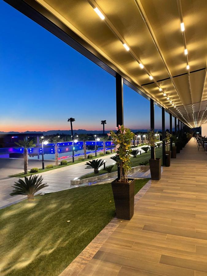 Deluxe Resort And Spa Koplik エクステリア 写真