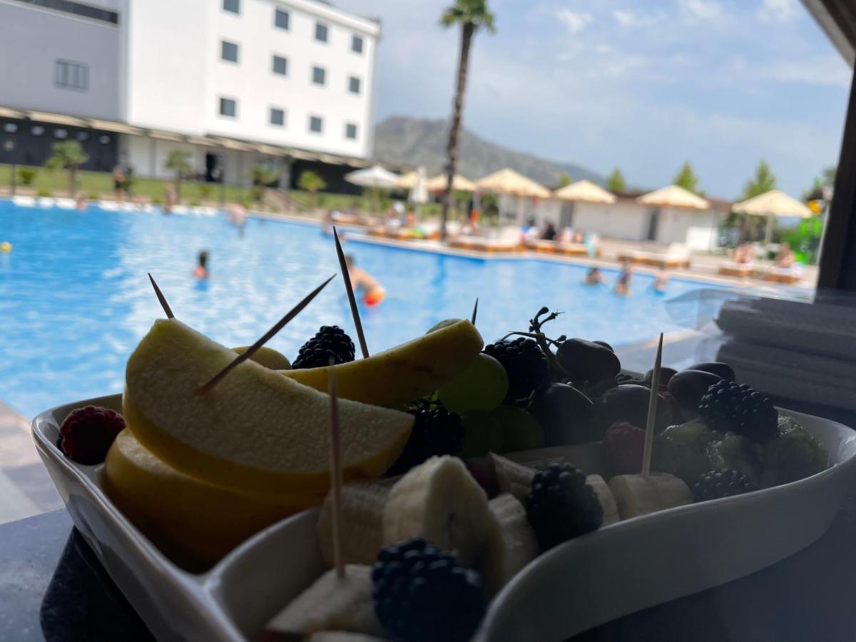 Deluxe Resort And Spa Koplik エクステリア 写真
