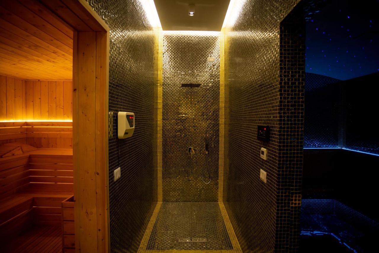 Deluxe Resort And Spa Koplik エクステリア 写真